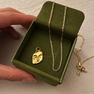 Maria Black Necklace 18K gold chain with small face pendant